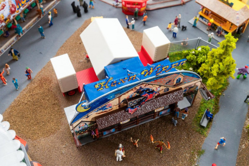 Faller 140419 H0 Fahrgeschäft Hex'n Wippn