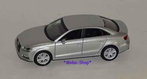 Herpa 038294 Audi A3® Limousine, eissilber metallic