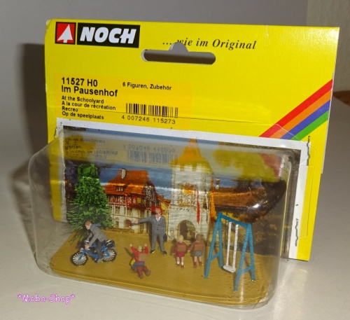 Preview: NOCH 11527 H0 Im Pausenhof, 6 Figuren, Zubehör