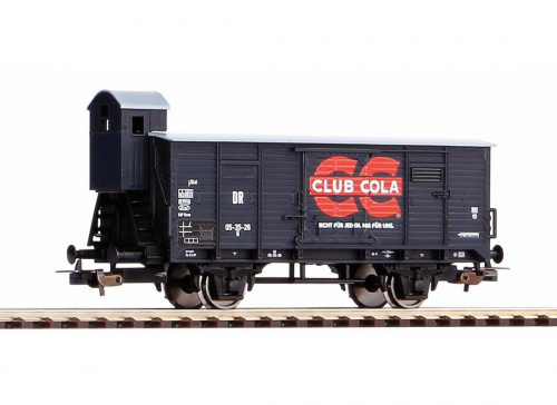 PIKO 58924 H0 Gedeckter Güterwagen G02 »Club Cola«, DR