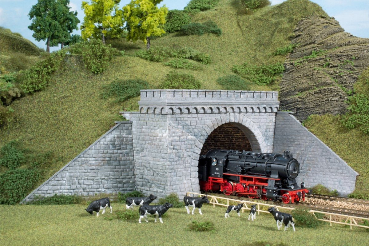 Auhagen 11343 H0 2 Tunnelportale, 2-gleisig mit Flügelmauern