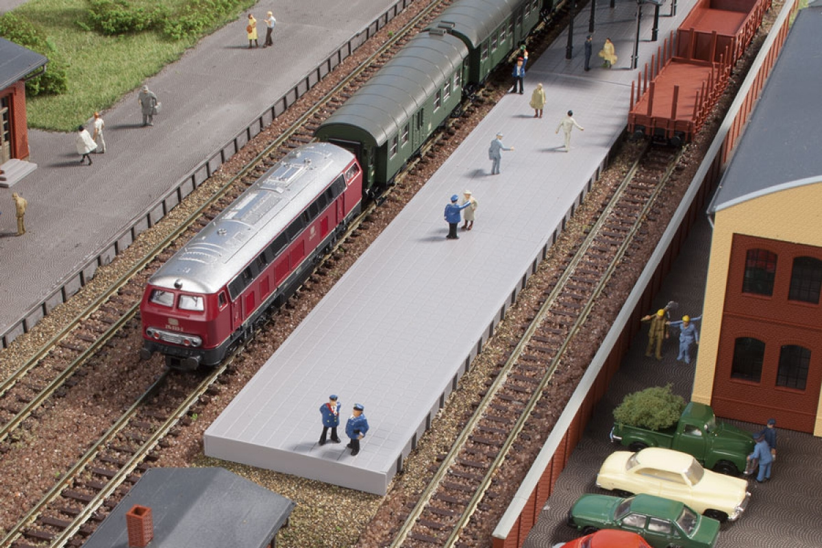 Auhagen 44641 N Bahnsteig ohne Überdachung