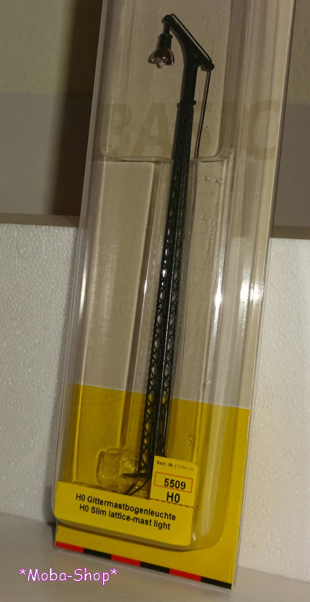 Brawa 5509 H0 Gittermastbogenleuchte