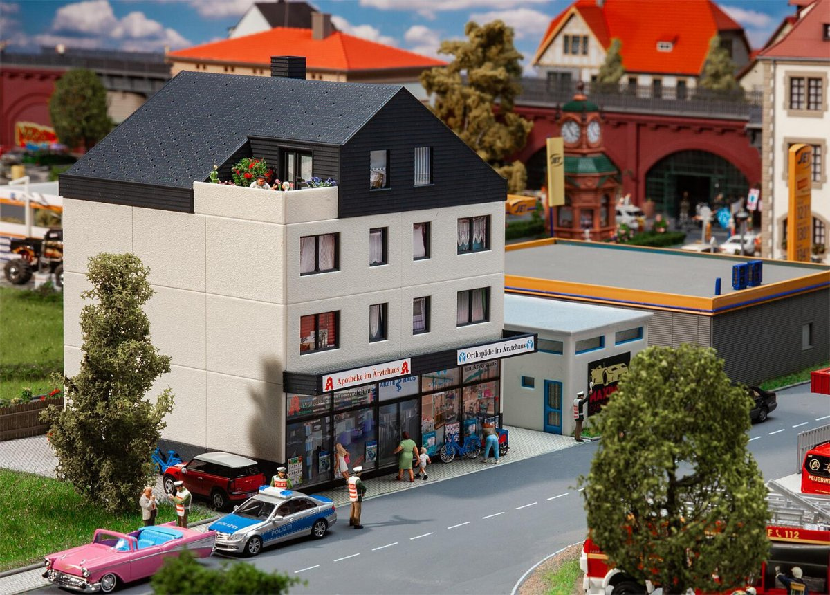 Faller 130654 H0 Ärztehaus