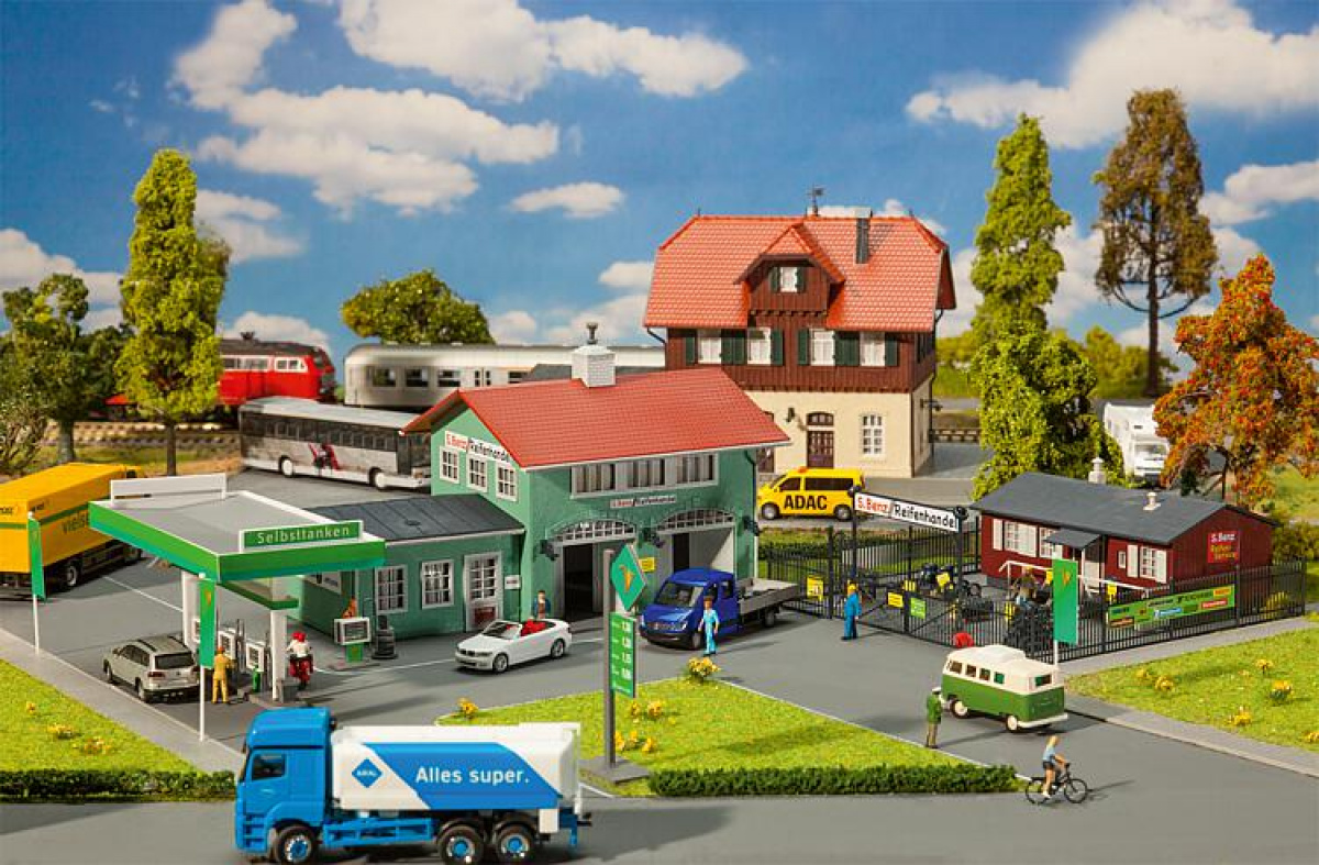 Faller 190275 H0 Set Rund ums Auto