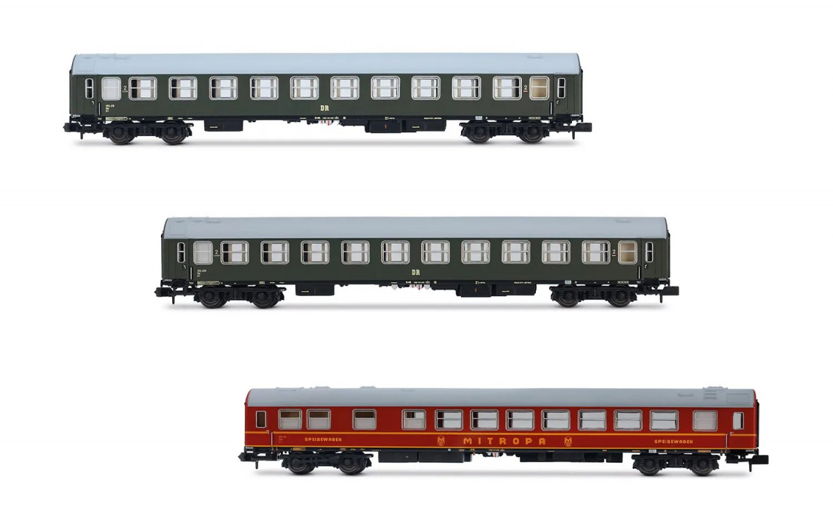 Arnold HN4422 N 3-tlg. Set Reisezugwagen, DR, Ep. III