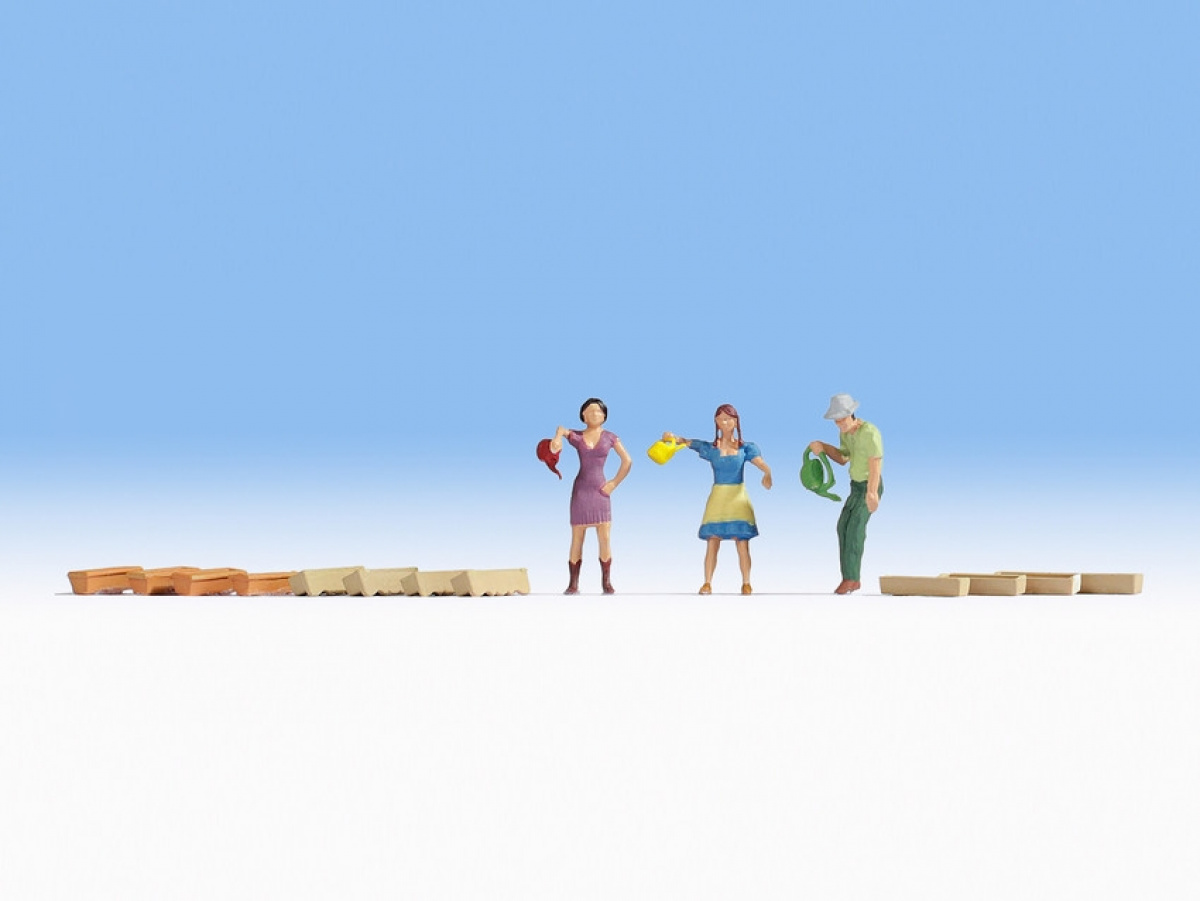 NOCH 15570 H0 Blumengießen