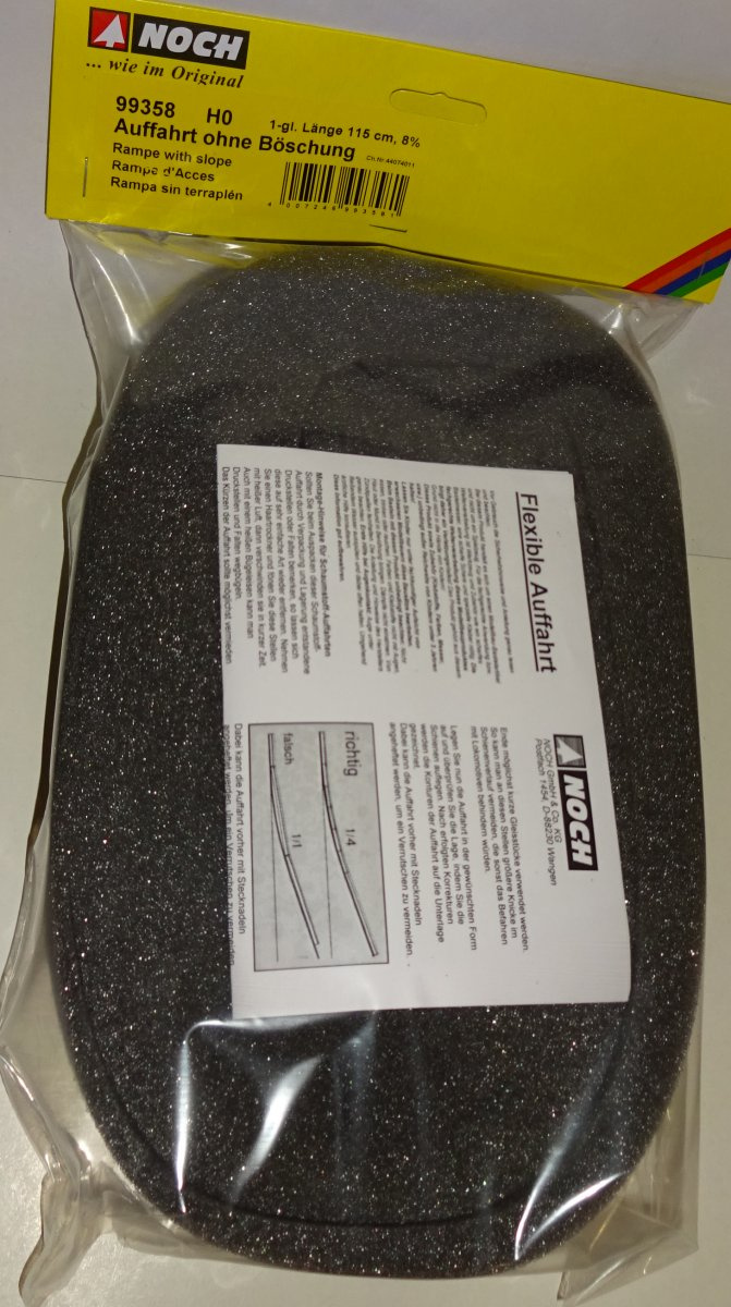 NOCH 99358 H0 Auffahrt ohne Böschung 1-gleisig 115cm, 8% - Anthrazit