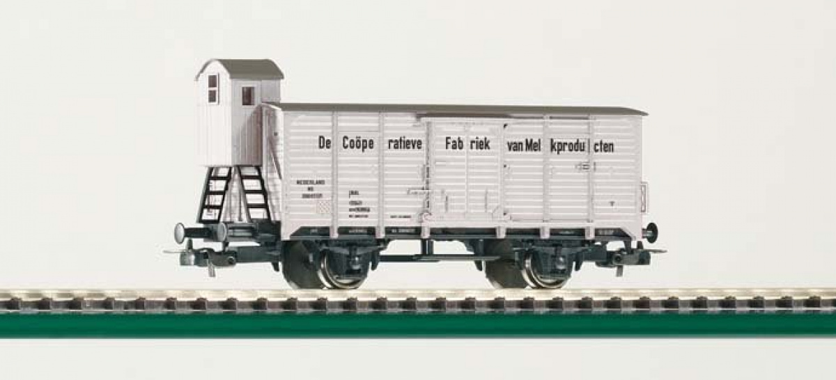 PIKO 54018 H0 Gedeckter Güterwagen »De Coöperatieve«, NS