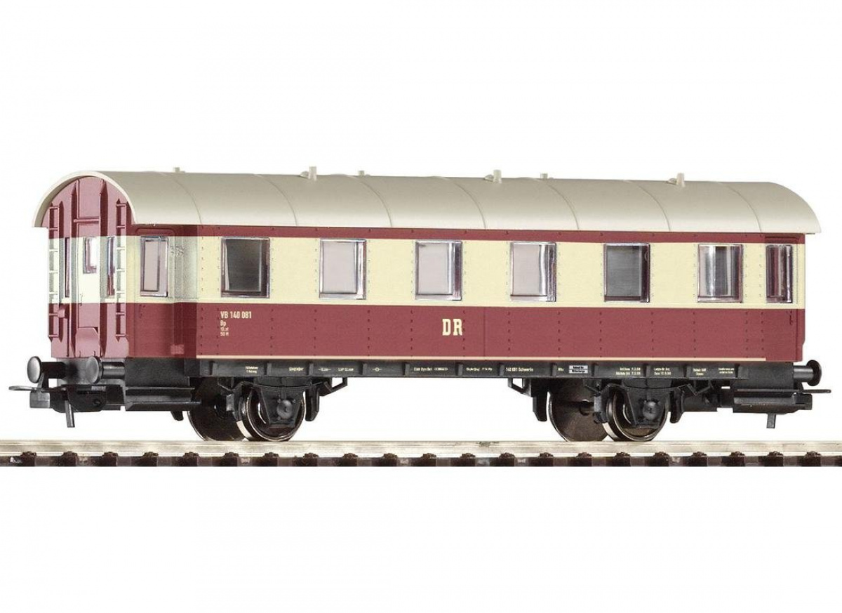 PIKO 57633 H0 Personenwagen B 2. Kl. Rot, DR, Ep. III