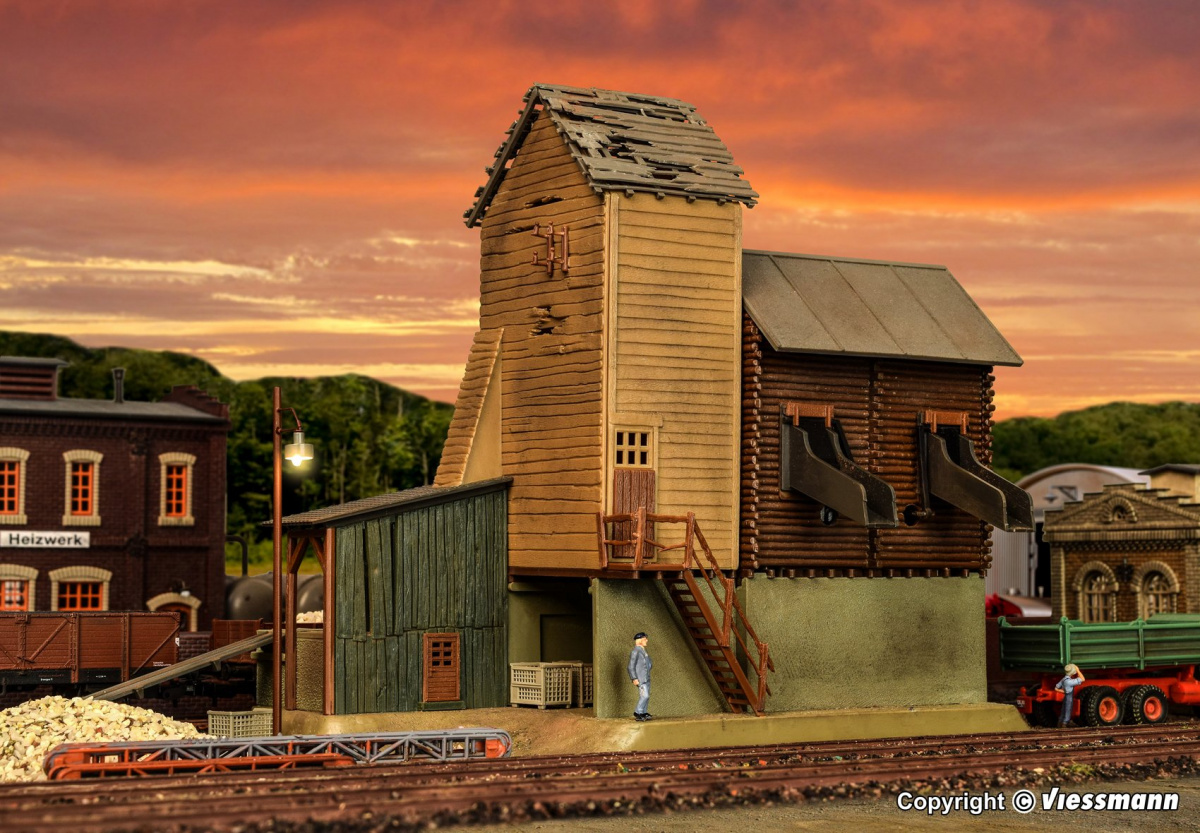 Vollmer 45723 H0 Kieswerk mit angetriebenen Verschlussklappen