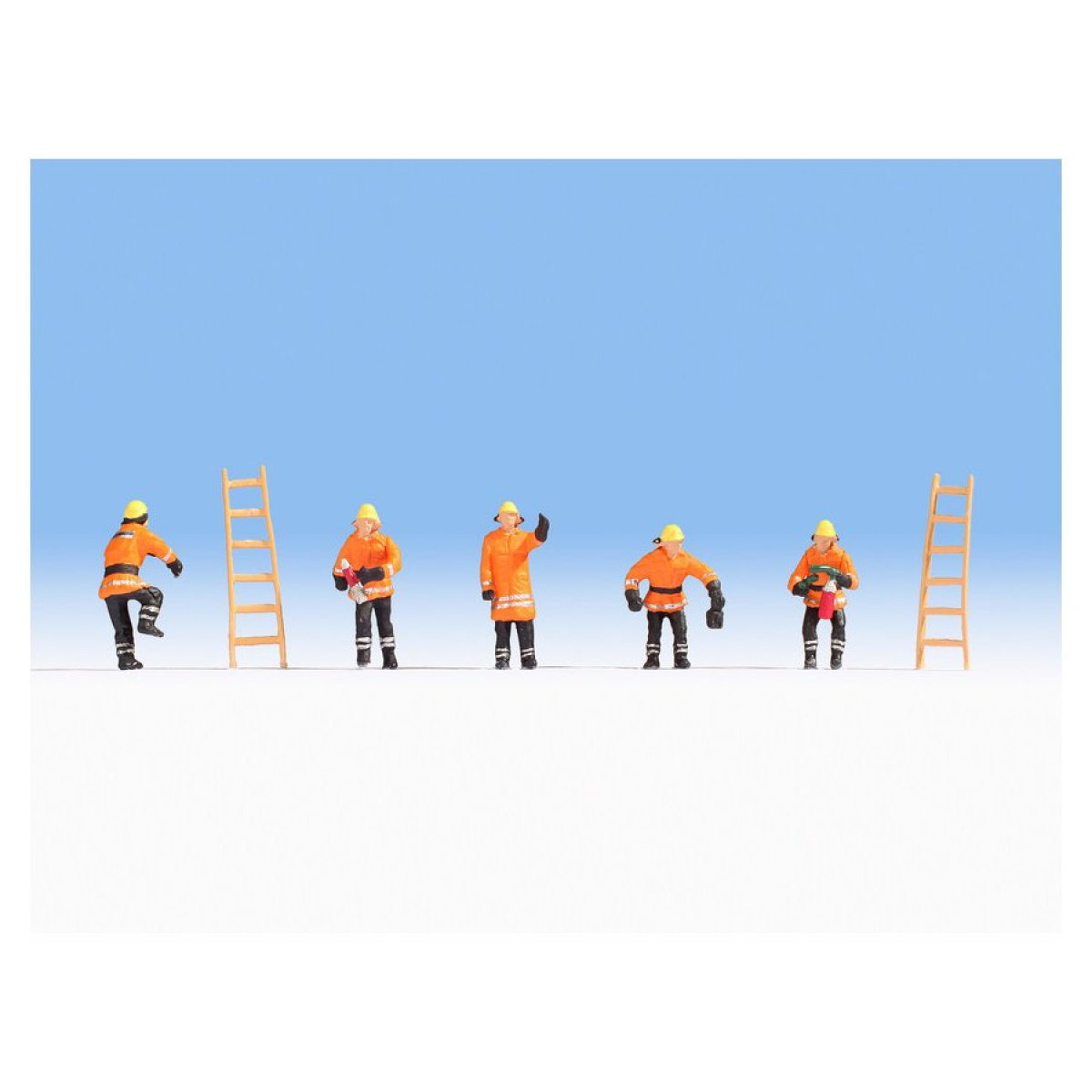 NOCH 15022 H0 Feuerwehr (orange Schutzanzüge)